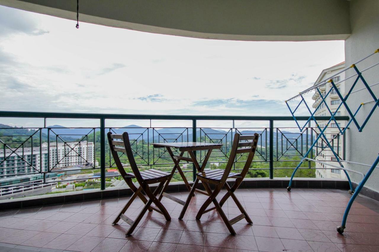 Fun Apartment @ Equatorial Hill Resort Камерон-Хайлендс Экстерьер фото